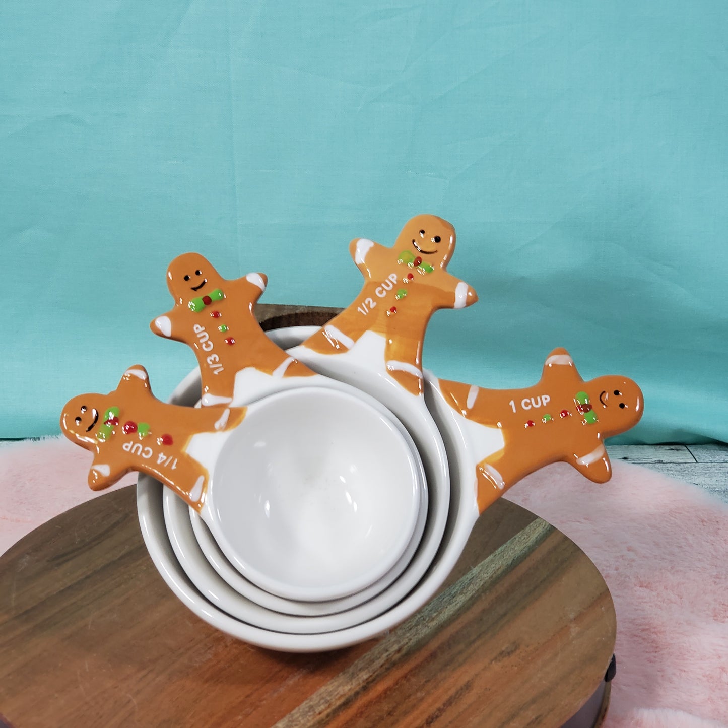 Christmas Gingerbread Ceramic Measuring Cups - Set of 4