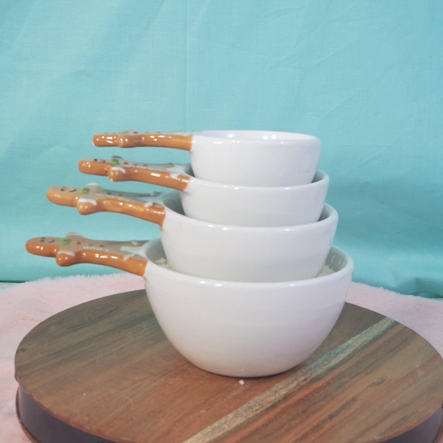 Christmas Gingerbread Ceramic Measuring Cups - Set of 4